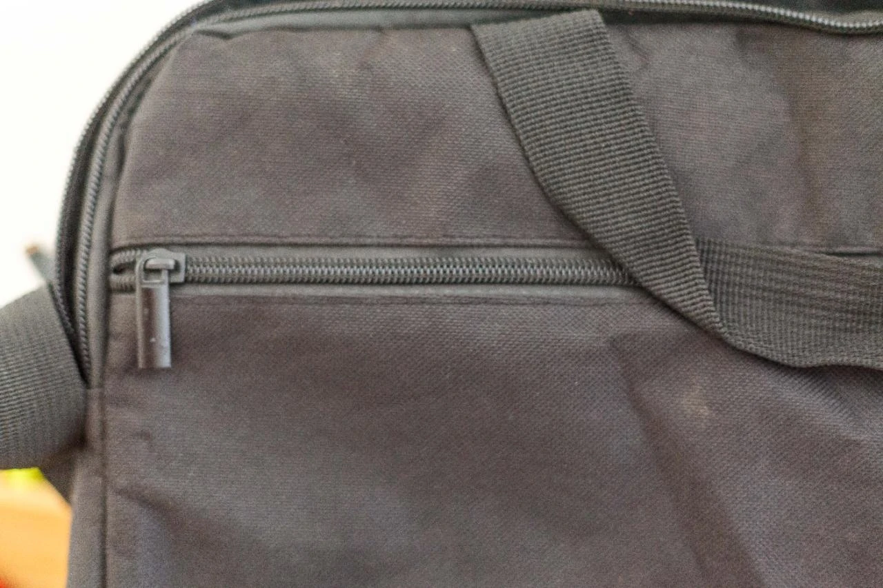 Urban Factory Nylee PC 14.1" / Tablet Bag - Black - Very Good Condition – photo 6